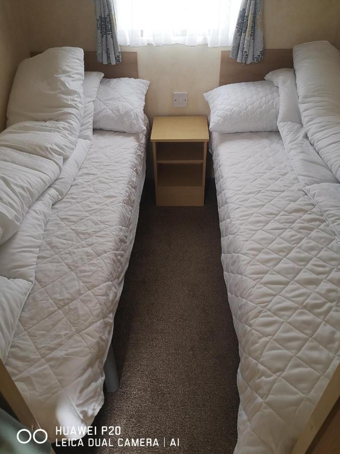 Lovely 2-Bed Caravan In Walton On The Naze Dış mekan fotoğraf